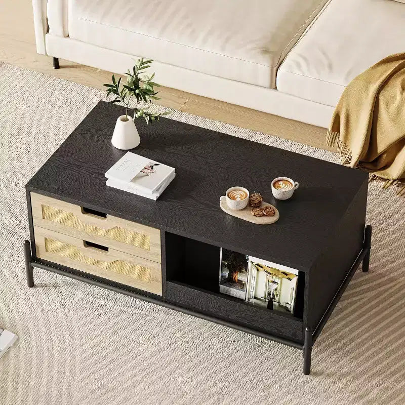 Table basse en rotin de style fermier avec 2 tiroirs, armoire de rangement et étagère ouverte, table d'appoint rectangulaire à cadre métallique, noir et chêne