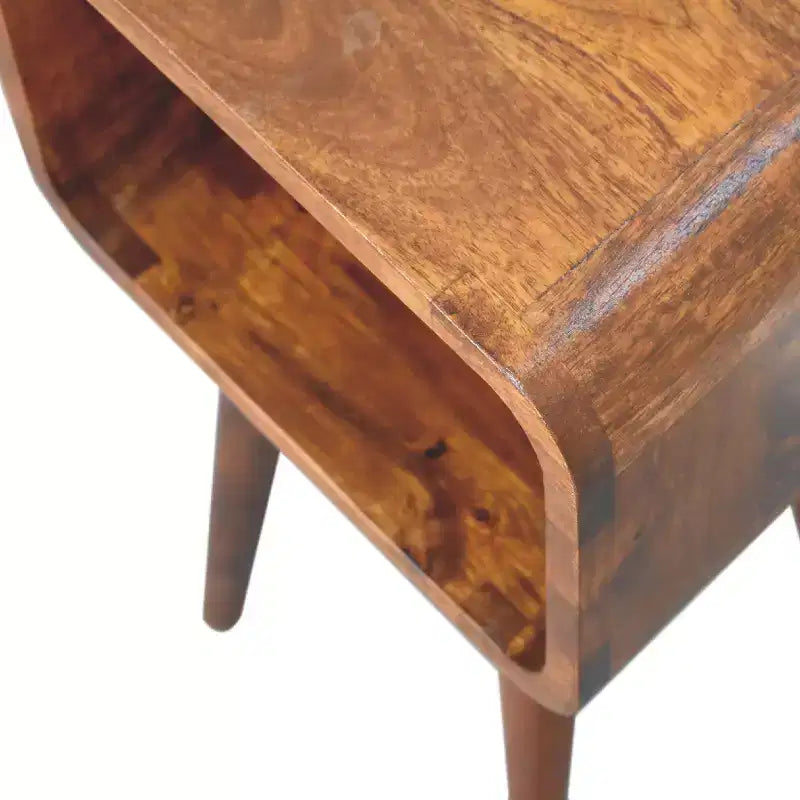 Table de chevet incurvée moderne en bois de manguier de 50 cm